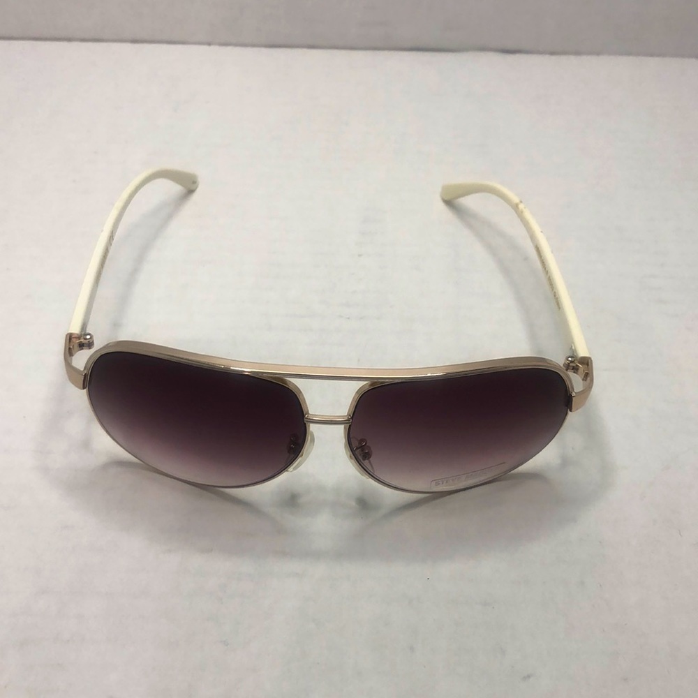 Steve Madden Aviator Sunglasses